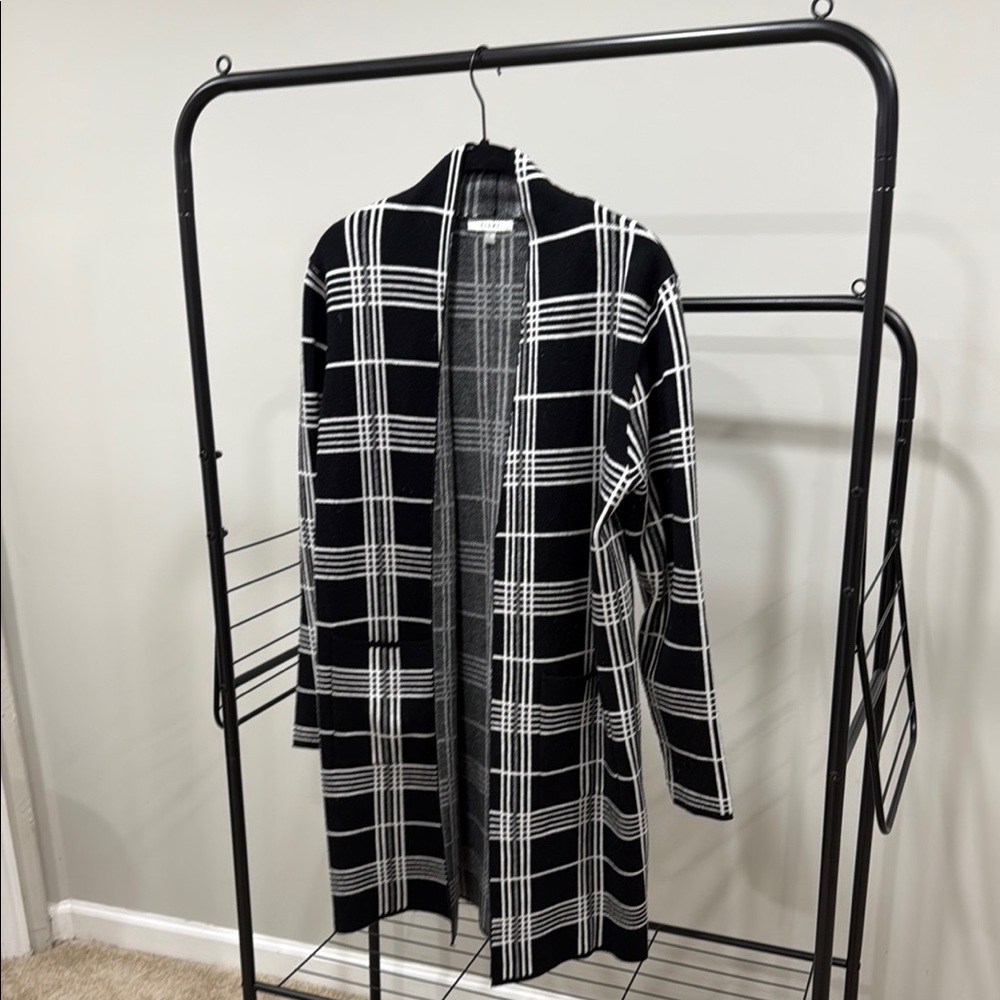 Sioni Monochrome Plaid Knit Cardigan